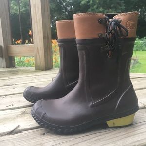 Sorel eggplant rubber rainboot